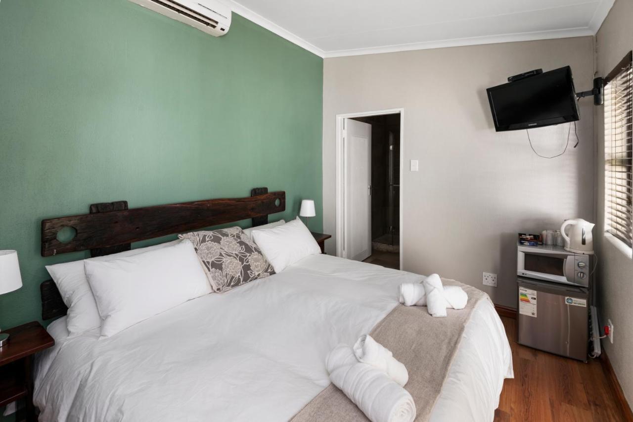 De Akker Guest House Bloemfontein Dış mekan fotoğraf