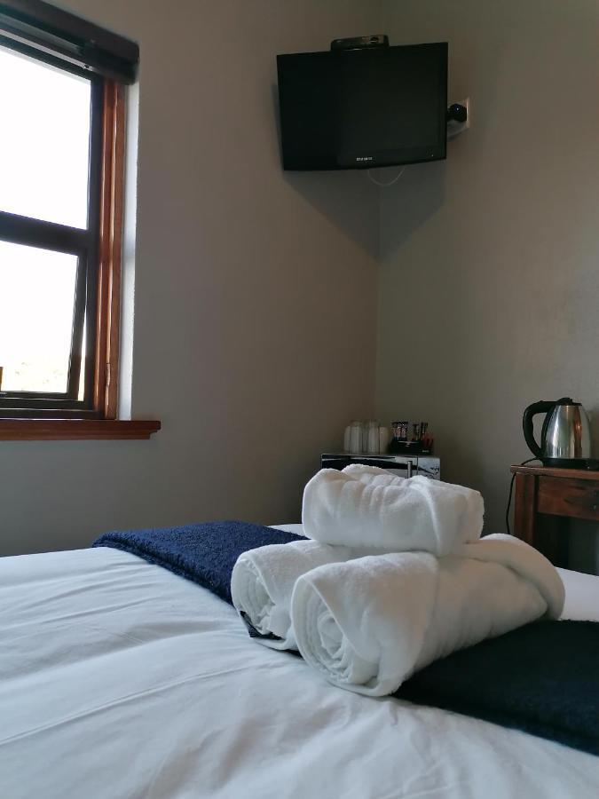 De Akker Guest House Bloemfontein Dış mekan fotoğraf